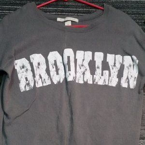 Derek Heart Crewneck sweater SIZE MEDIUM